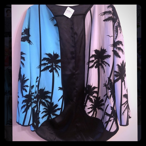 Muse Jackets & Blazers - Muse Palm Print Drape Jacket  Size 6 NEW